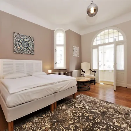 Brise Noah App 1 * 塞巴特黑灵斯多夫